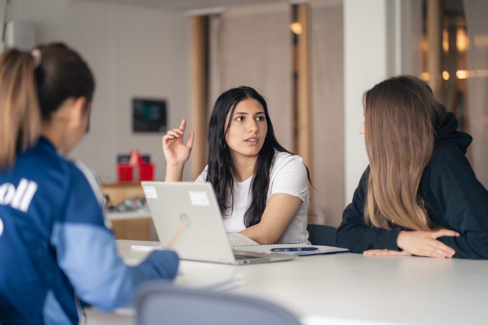 Elever på samhällsvetenskaps&shy;programmet