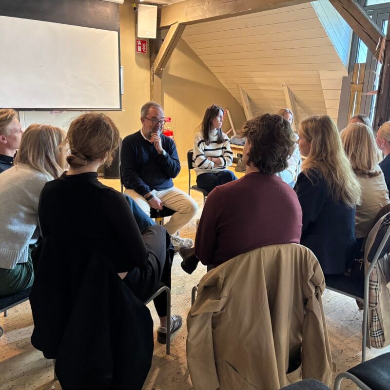 Bilden visar första mötet för nya samarbetet mellan Grillska Uppsala och advokatbyrån Mannheimer Swartling