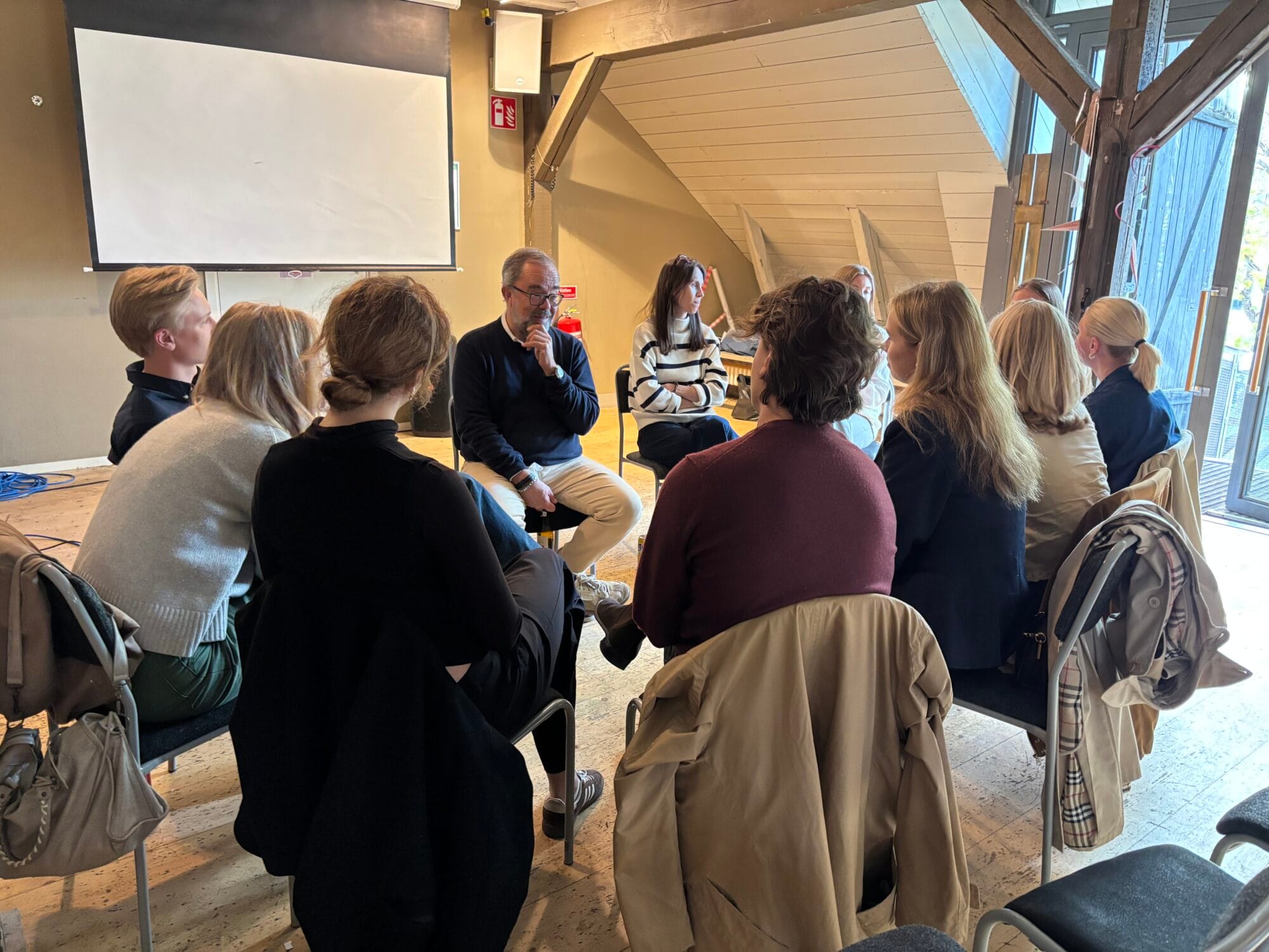 Bilden visar första mötet för nya samarbetet mellan Grillska Uppsala och advokatbyrån Mannheimer Swartling